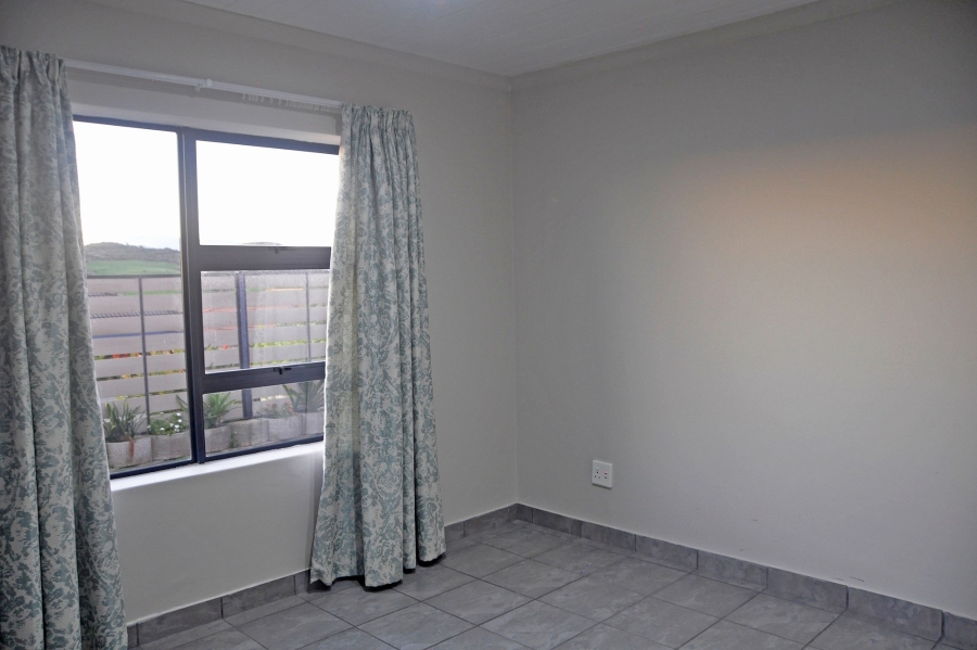 5 Bedroom Property for Sale in Reebok Western Cape